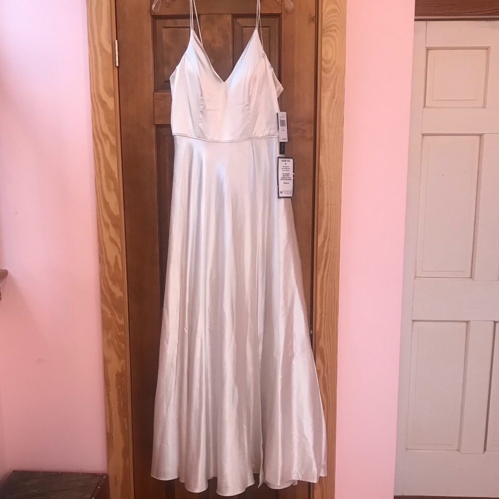 Romantic Wedding / Formal Dress Size 9 NWT